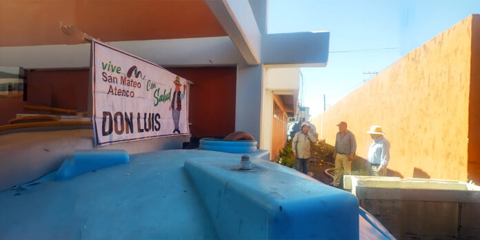 Vive San Mateo Atenco y Luis Manjarrez brindan agua a escuela en San Isidro