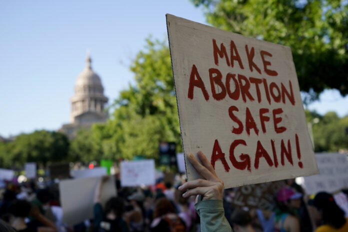 Una marcha a favor del derecho de una mujer a decidir si aborta o no, en Austin, Texas, el 24 de junio de 2022. (Foto AP/Eric Gay)