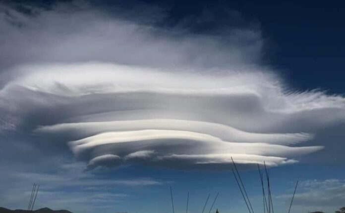 Nube lenticular en Edomex.