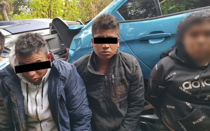 Policías detienen 5 presuntos miembros de La Familia Michoacana