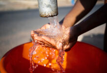 21 ayuntamientos del Edomex tendrán ajustes en tarifas de agua en 2025 Llave de agua