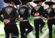 21 de enero Día Internacional del Mariachi Mariachis bailando