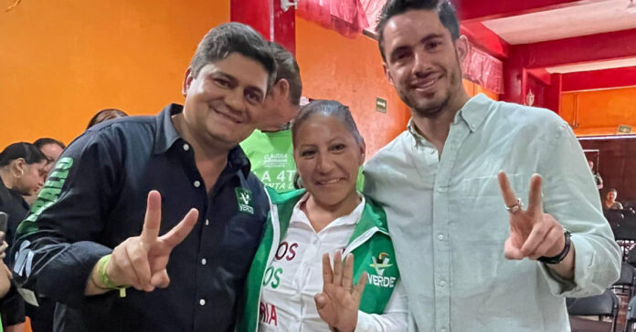 Luis Carballo, Selenne Hernández y Pepe Couttolenc