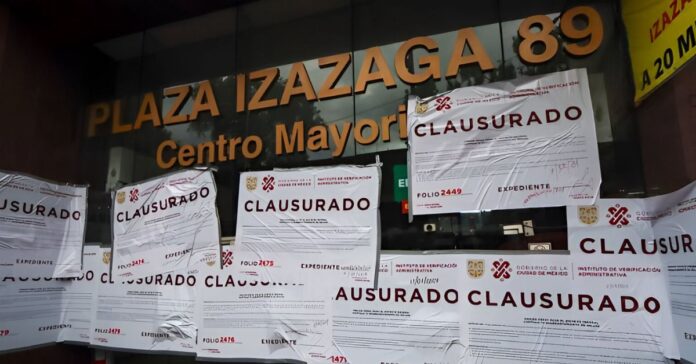 Clausuran plaza izazaga-CDMX