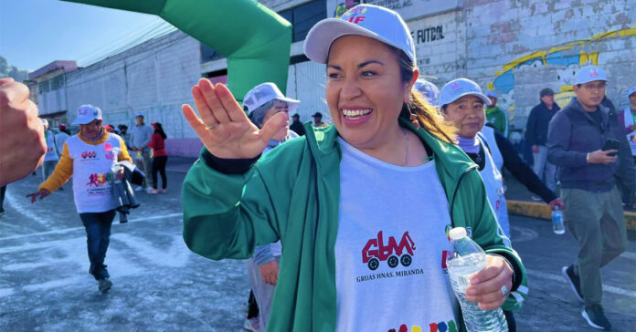 Nancy Valdez en la Tercera Carrera Atlética del Adulto Mayor y Discapacidad 2024 en Ocoyoacac