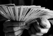 ASF revela irregularidades económicas en el sector salud del Edomex Corrupción-Dinero-Recibir dinero