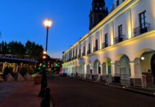 7 de cada 10 negocios operan sin licencia de funcionamiento en Toluca, estima el Ayuntamiento Los Portales de Toluca en la noche