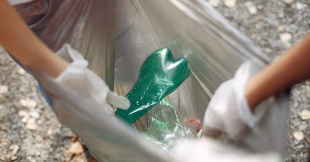 Toluca suma 24 detenidos por tirar basura en la vía pública
