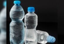 Mientras miles de familias enfrentan el desabasto, empresas extraen más de 5 mil millones de litros de agua al año en el Edomex Botella de agua-botella de plástico