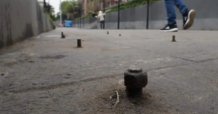 Tornillos expuestos- parque de la ciencia fundadores