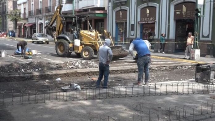 Cierre de calle Av.Independencia-Toluca-Construcciones