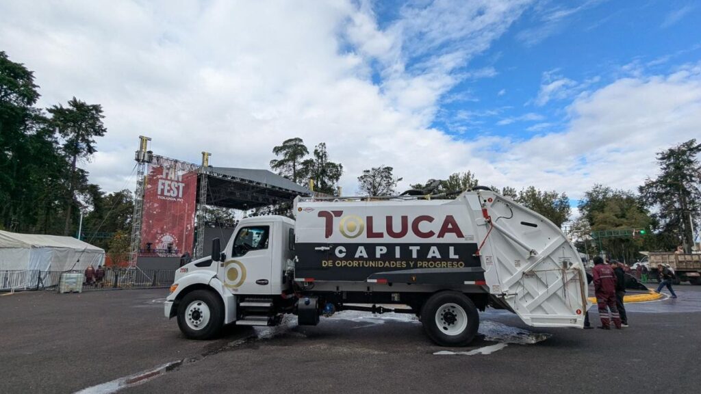 Limpieza-Toluca-Basura-Camión