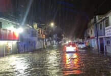 Tragedia en Tultitlán: seis personas mueren dentro de una combi inundada durante las lluvias Lluvias-Toluca