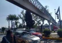 Policía de Toluca remite a hombre al Juzgado Cívico por tirar basura en Isidro Fabela “NO ENTIENDEN”🐷 Puente peatonal-Isidro Fabela