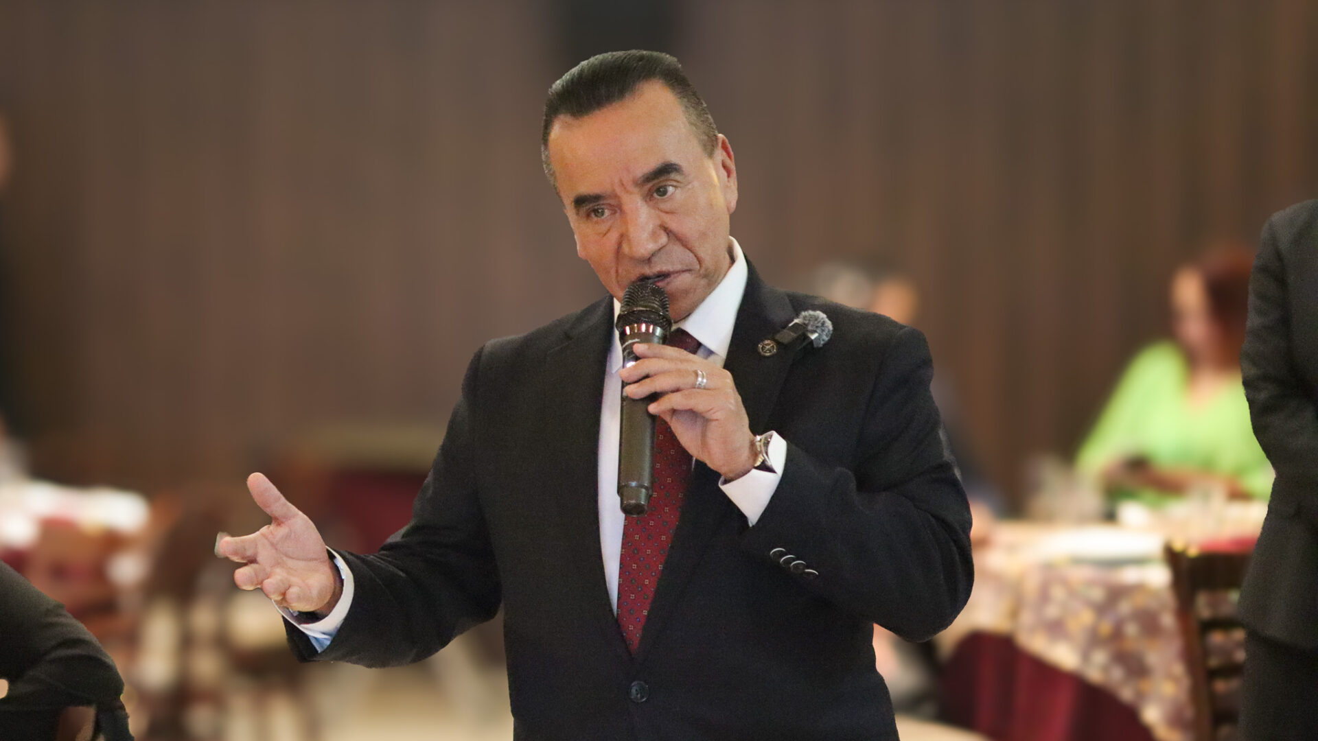 Rufino H León Tovar