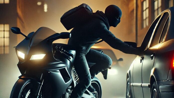 Robo-Asalto-Moto-Motociclista-Auto