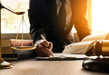 ¿Invadieron tu casa o terreno? Estos son los pasos legales que debes seguir para recuperar tu propiedad Abogado - Justicia