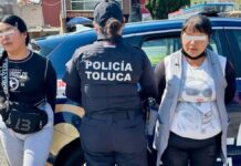 Detienen a dos mujeres por robo de un celular en el Centro de Toluca Detienen a dos mujeres- robo de un celular-Toluca