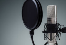 El método de Abraham Jeronimo Villarreal Soto para mantener la voz en forma Micrófono profesional