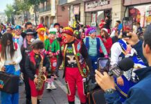 Caravana de payasos llena de color las calles del Centro de Toluca Caravana-Payasos-Toluca