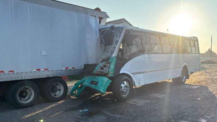 Choque-Toluca–Atlacomulco-Camión de pasajeros