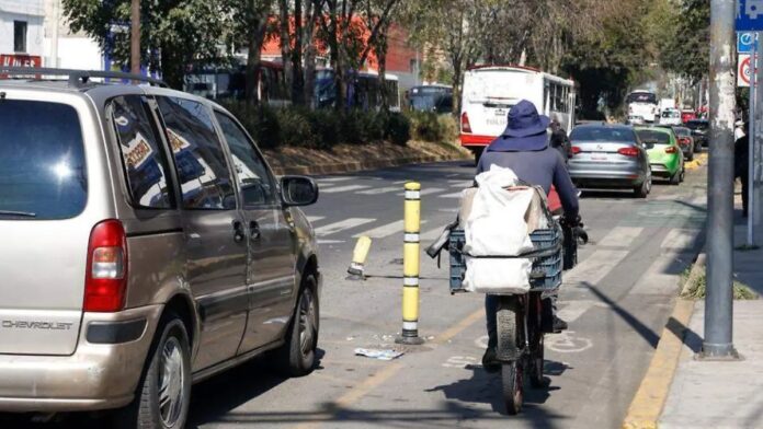 Ciclivía-Isidro Fabela-Problemas-Invasión