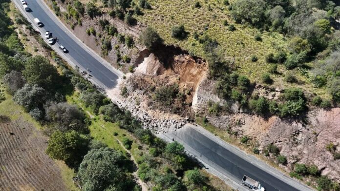 Derrumbe-Autopista Tenango–Ixtapan de la Sal Derrumbe-Autopista Tenango–Ixtapan de la Sal