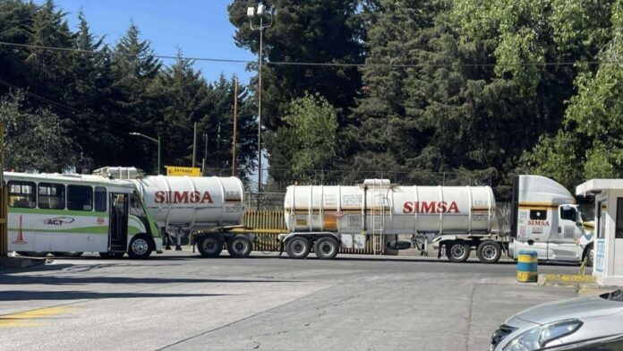 Accidente-Pipa-Transporte público-Toluca Accidente-Pipa-Transporte público-Toluca