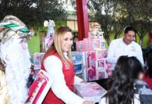 Gobierno de San Mateo Atenco lleva juguetes a niñas y niños en el regreso a clases Entrega de juguetes-San Mateo Atenco-Regreso a clases