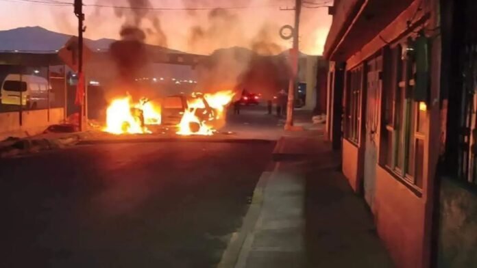 Incendio camioneta-México-Puebla Incendio camioneta-México-Puebla