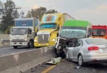 Tragedia en el Circuito Exterior Mexiquense: mujer pierde la vida tras choque frontal Choque- Circuito Exterior Mexiquense.