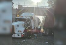 Choque de tráiler y pipa paraliza la autopista Toluca-Naucalpan Choque en la autopista Toluca-Naucalpan.