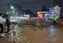Lluvias provocan desbordamiento del río El Arenal y colapsan vialidades en Metepec Desbordamiento- río El Arenal.