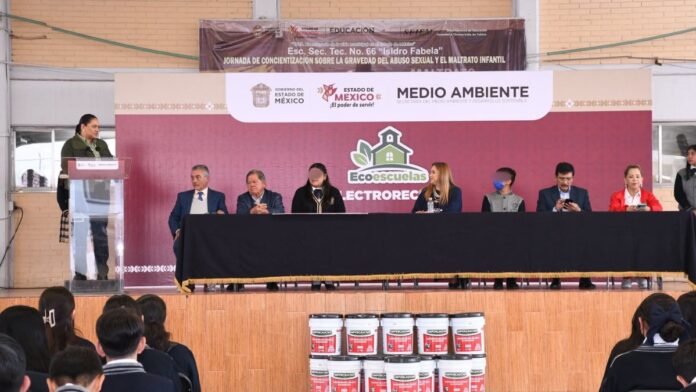 Estudiantes de San Mateo Atenco destacan a nivel estatal con proyecto de reciclaje electrónico.