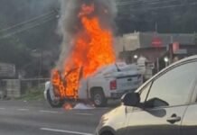 Accidentes viales en carreteras del Edomex: incendio de camioneta y volcadura de tráiler Incendio-Accidente vial-Edomex