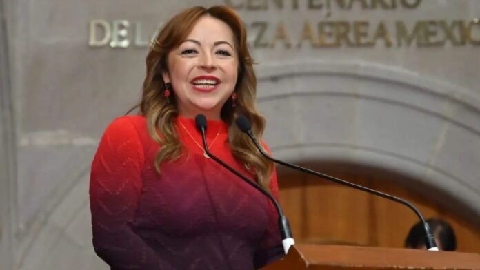 Lilia Urbina