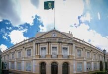 Encapuchados bloquean nuevamente la Rectoría de la UAEMéx durante mesa de diálogo sobre gratuidad uamex universidad