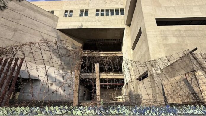 Hospital Oncológico de Ecatepec suma 12 años inconcluso; vecinos reclaman retrasos tras tres gobiernos Hospital Oncológico de Ecatepec suma 12 años inconcluso; vecinos reclaman retrasos tras tres gobiernos