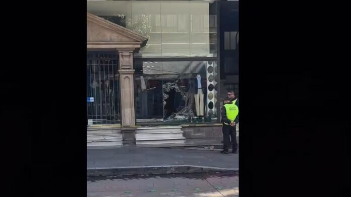 Nuevo cristalazo en el Centro de Toluca Nuevo cristalazo en el Centro de Toluca