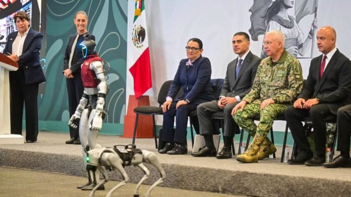 Toluca recibe a la presidenta con robots policías