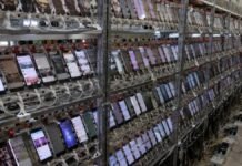 Chile busca castigar con cárcel el uso de bots para manipular elecciones Granja de Bots y multicuentas