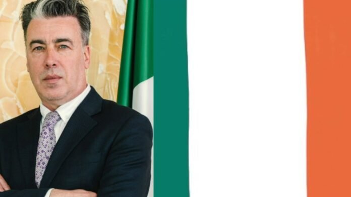 Embajador de Irlanda en México Ruairí de Búrca