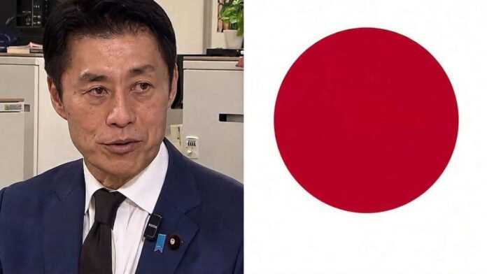 El ministro de Gestión de Desastres de Japón, Gōshi Hosono